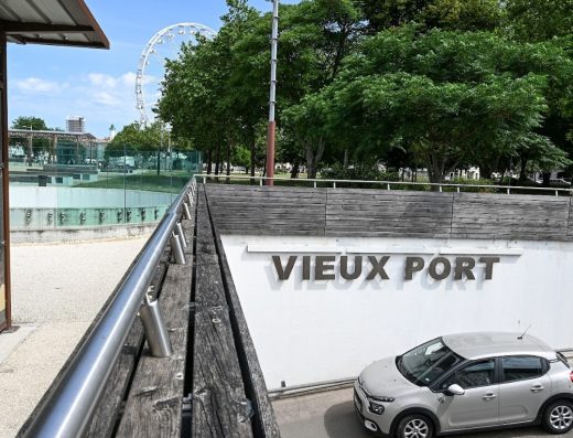 entrée du parking vieux-port sud à La Rochelle