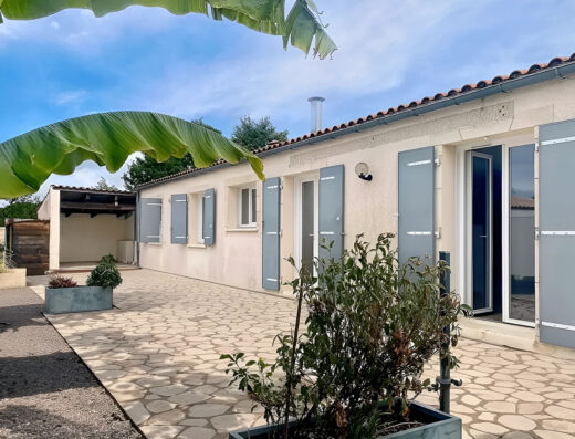 Maison 3/4 chambres Plain-pied 114 m2  sur parcelle de 810 m2