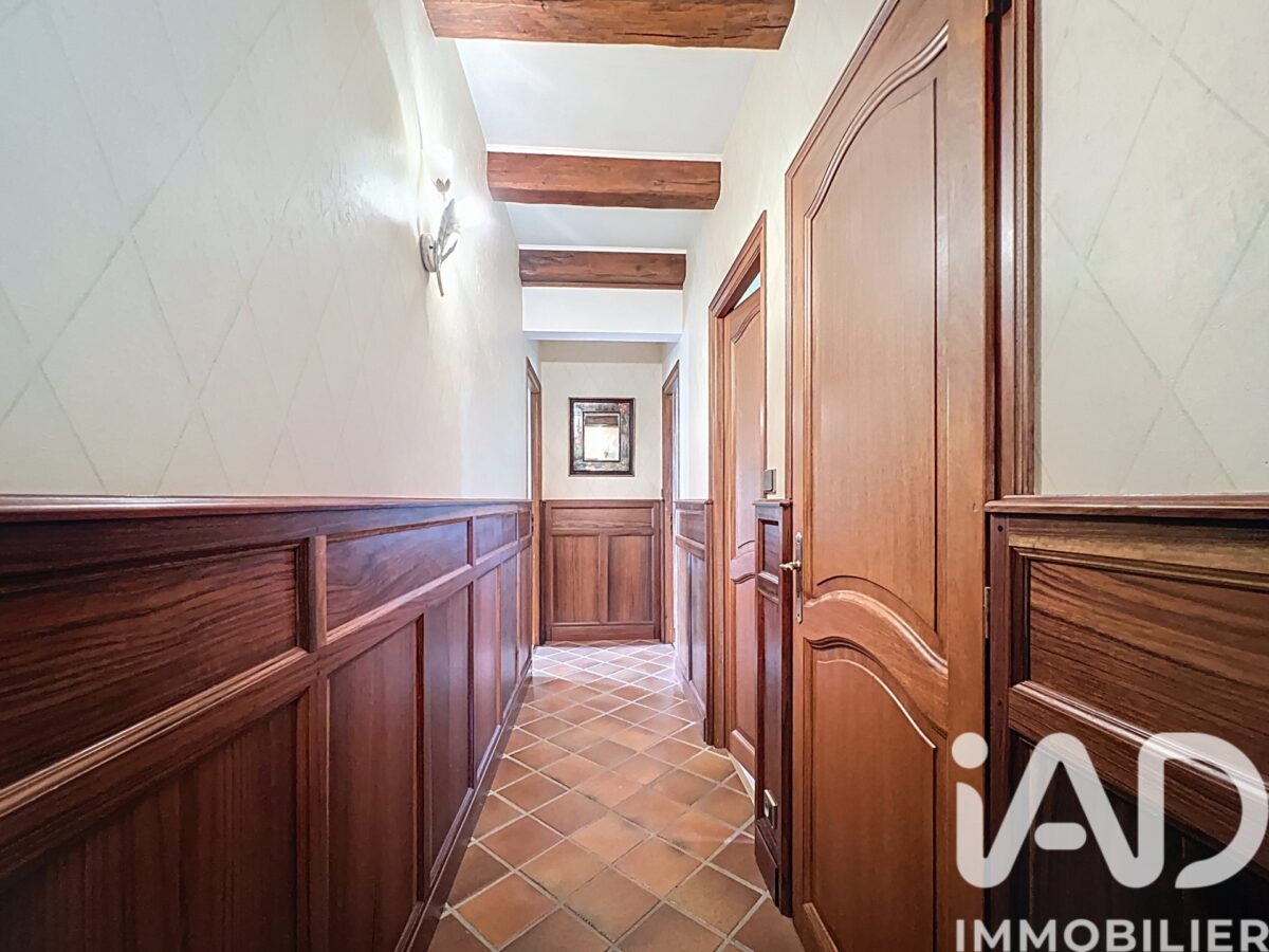 Maison d’architecte à Marans (17230) — 220 m², 6 pièces — photo 7/8