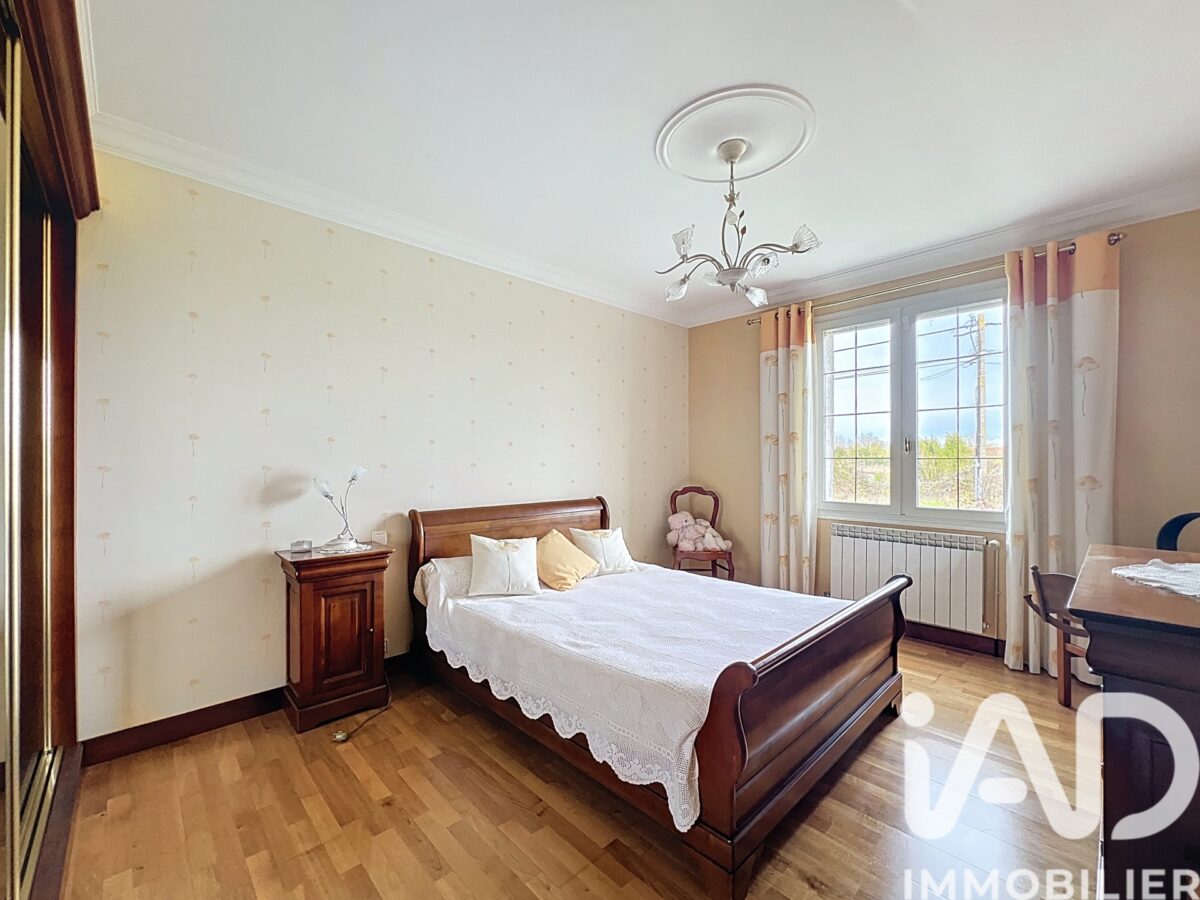Maison d’architecte à Marans (17230) — 220 m², 6 pièces — photo 8/8