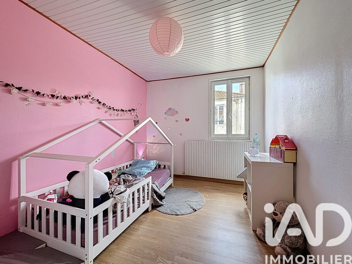 Maison de ville à Luçon (85400) — 105 m², 4 pièces — photo 4/6