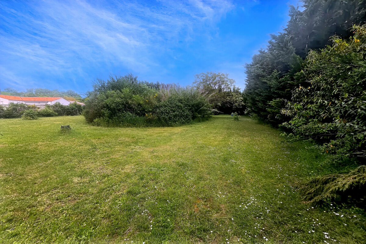 TERRAIN CONSTRUCTIBLE – Ferrieres 3030 m2 — photo 3/6