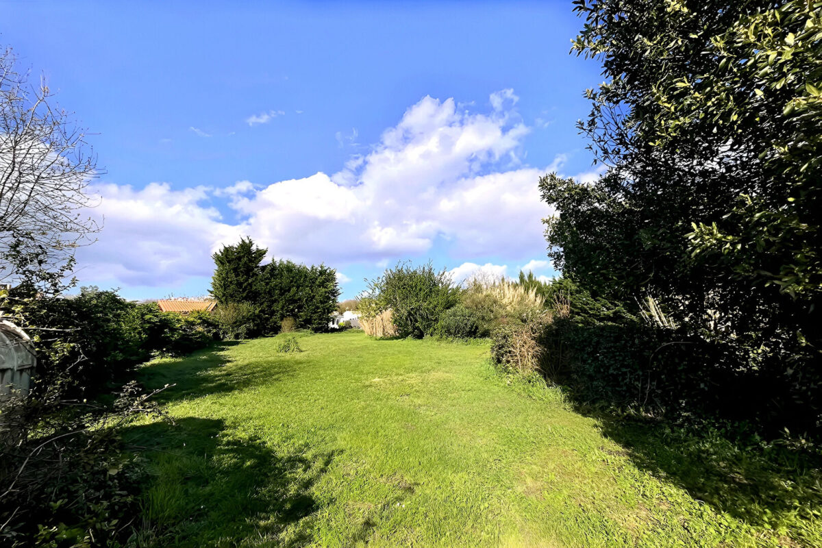 TERRAIN CONSTRUCTIBLE – Ferrieres 3030 m2 — photo 4/6