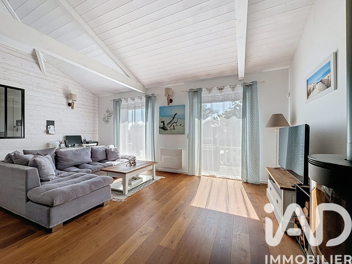 Maison traditionnelle à Charron (17230) — 185 m², 8 pièces — photo 6/8