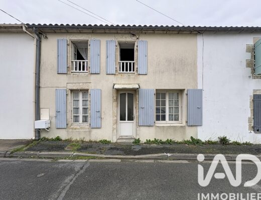 Maison traditionnelle à Charron (17230) — 100 m², 4 pièces
