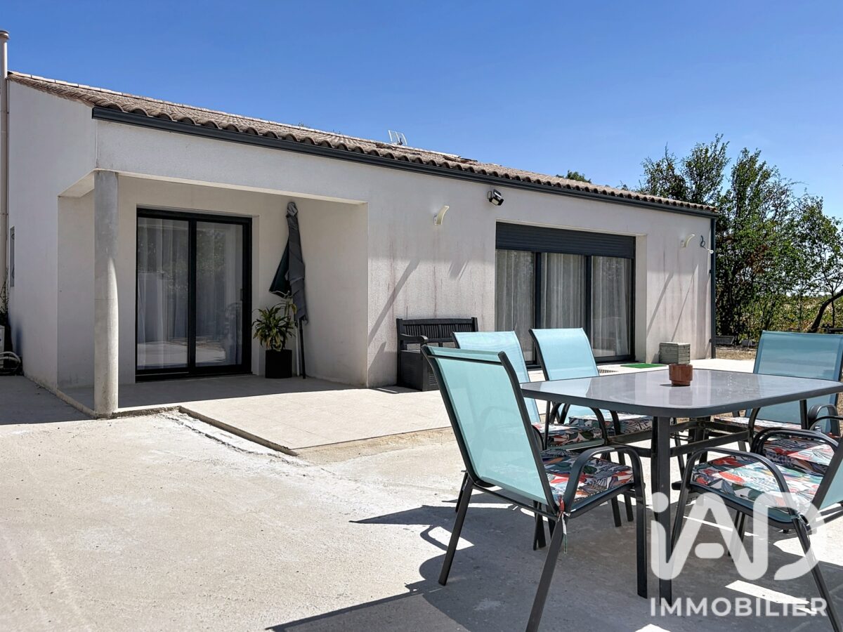 Maison traditionnelle à Saint-Ouen-d’Aunis (17230) — 101 m², 4 pièces — photo 2/8