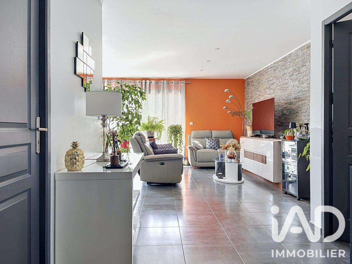 Maison traditionnelle à Saint-Ouen-d’Aunis (17230) — 101 m², 4 pièces — photo 6/8