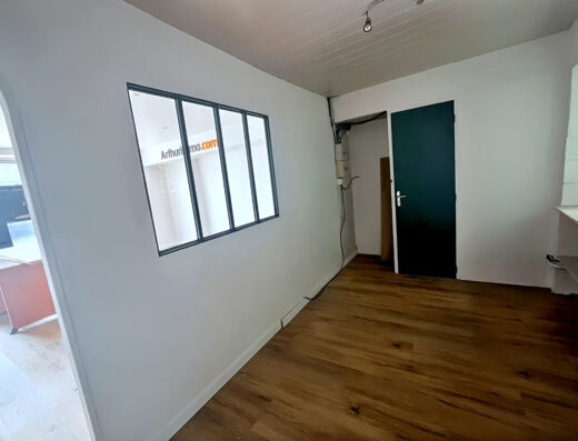 Maison Aytre 4 pièce(s) 100 m2 : Appartement 2 pièces & Boutique