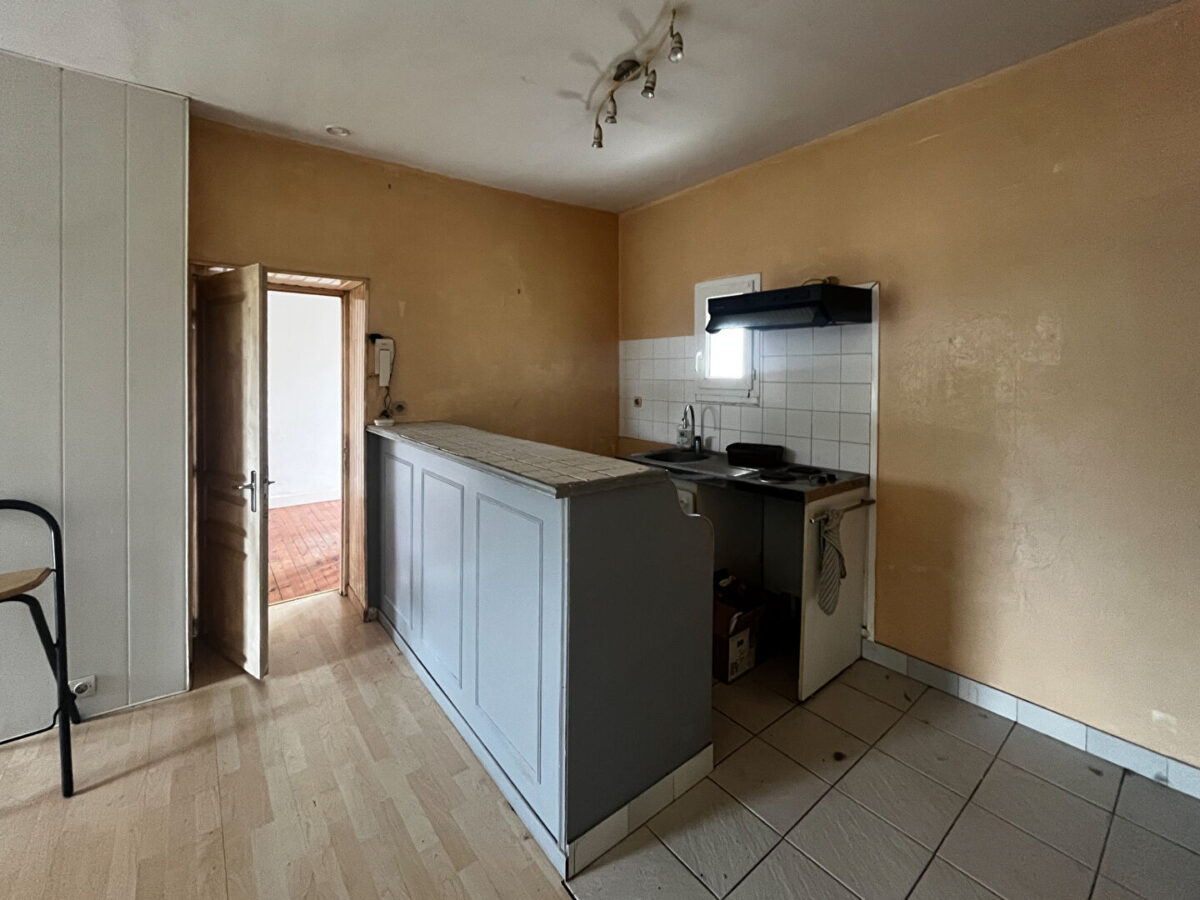 Maison Aytre 4 pièce(s) 100 m2 : Appartement 2 pièces & Boutique — photo 6/12