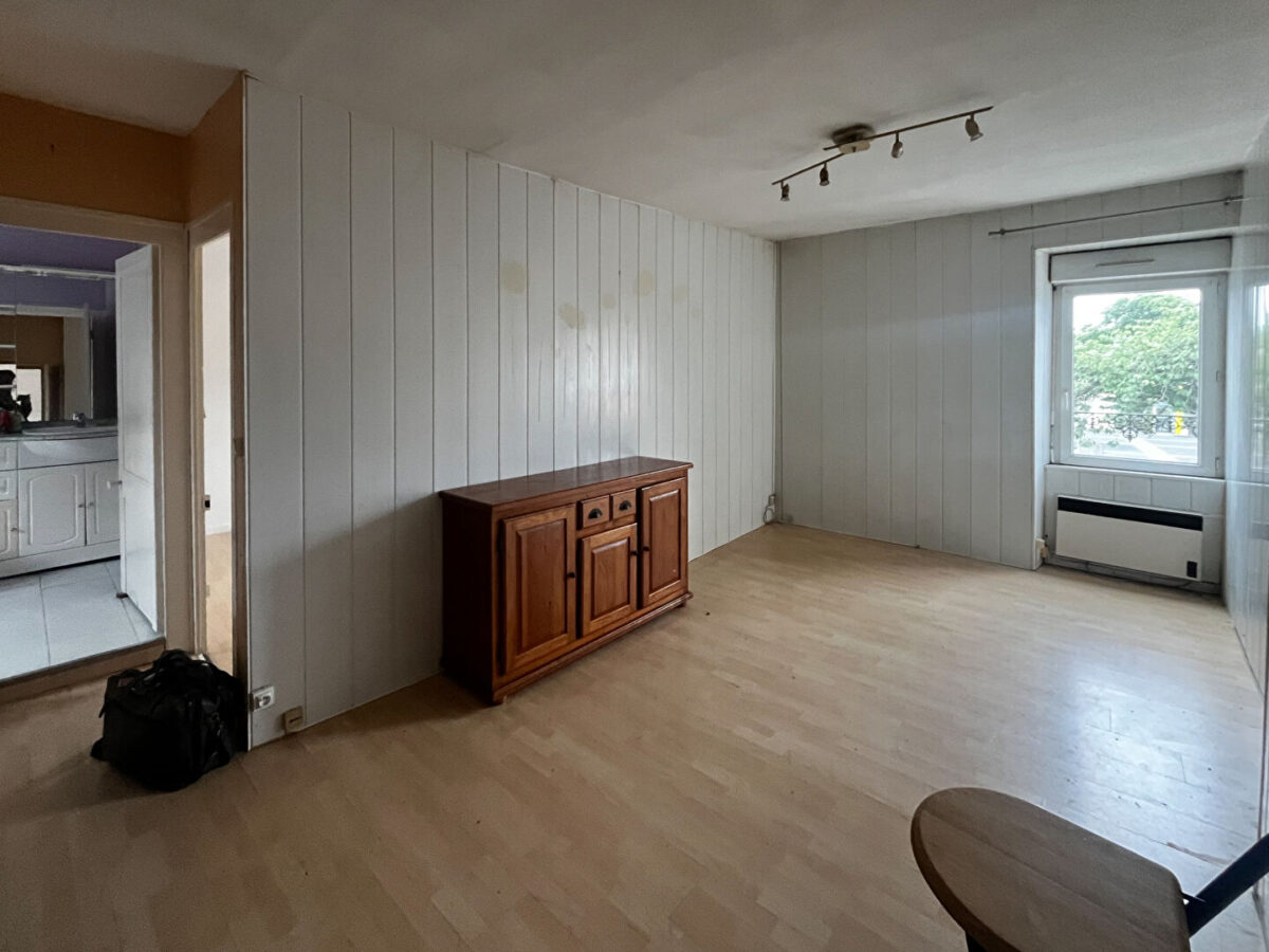 Maison Aytre 4 pièce(s) 100 m2 : Appartement 2 pièces & Boutique — photo 9/12