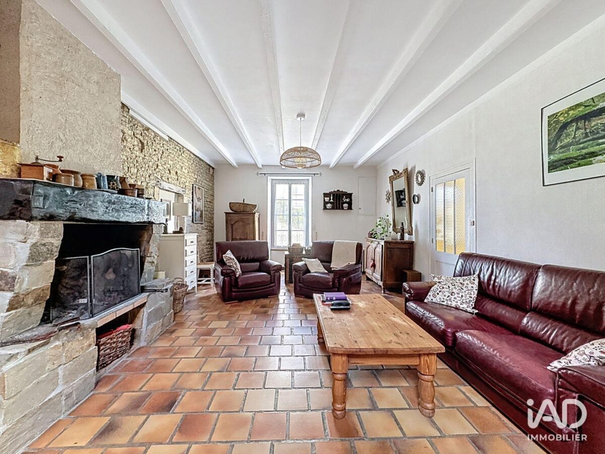 Maison à CHARRON (17230) — 168 m², 6 pièces — photo 3/8
