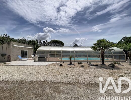 Maison traditionnelle à Charron (17230) — 214.04 m², 8 pièces