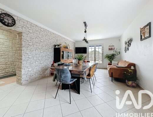 Maison traditionnelle à Charron (17230) — 214.04 m², 8 pièces