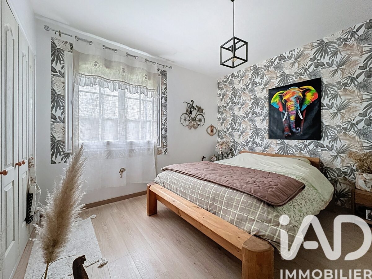 Maison traditionnelle à Charron (17230) — 214.04 m², 8 pièces — photo 6/8