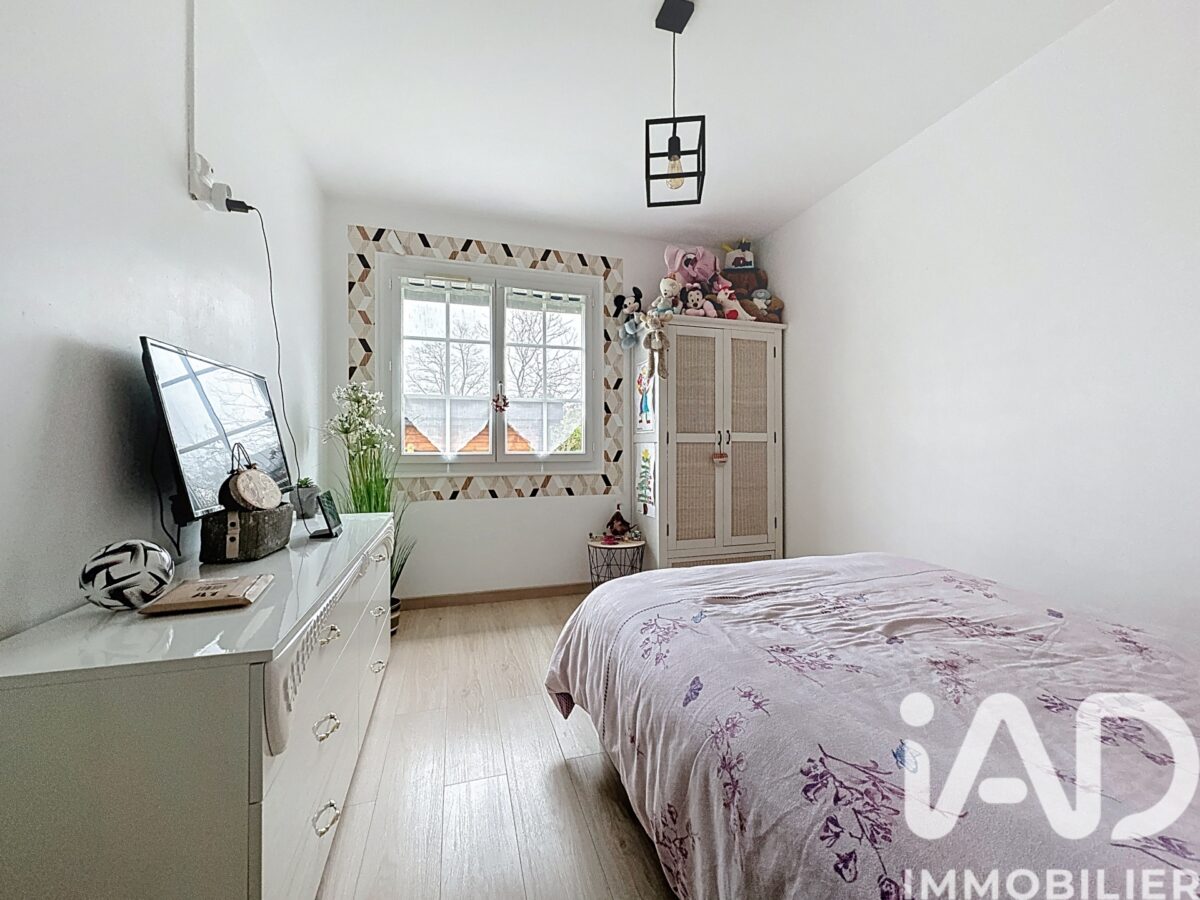 Maison traditionnelle à Charron (17230) — 214.04 m², 8 pièces — photo 7/8