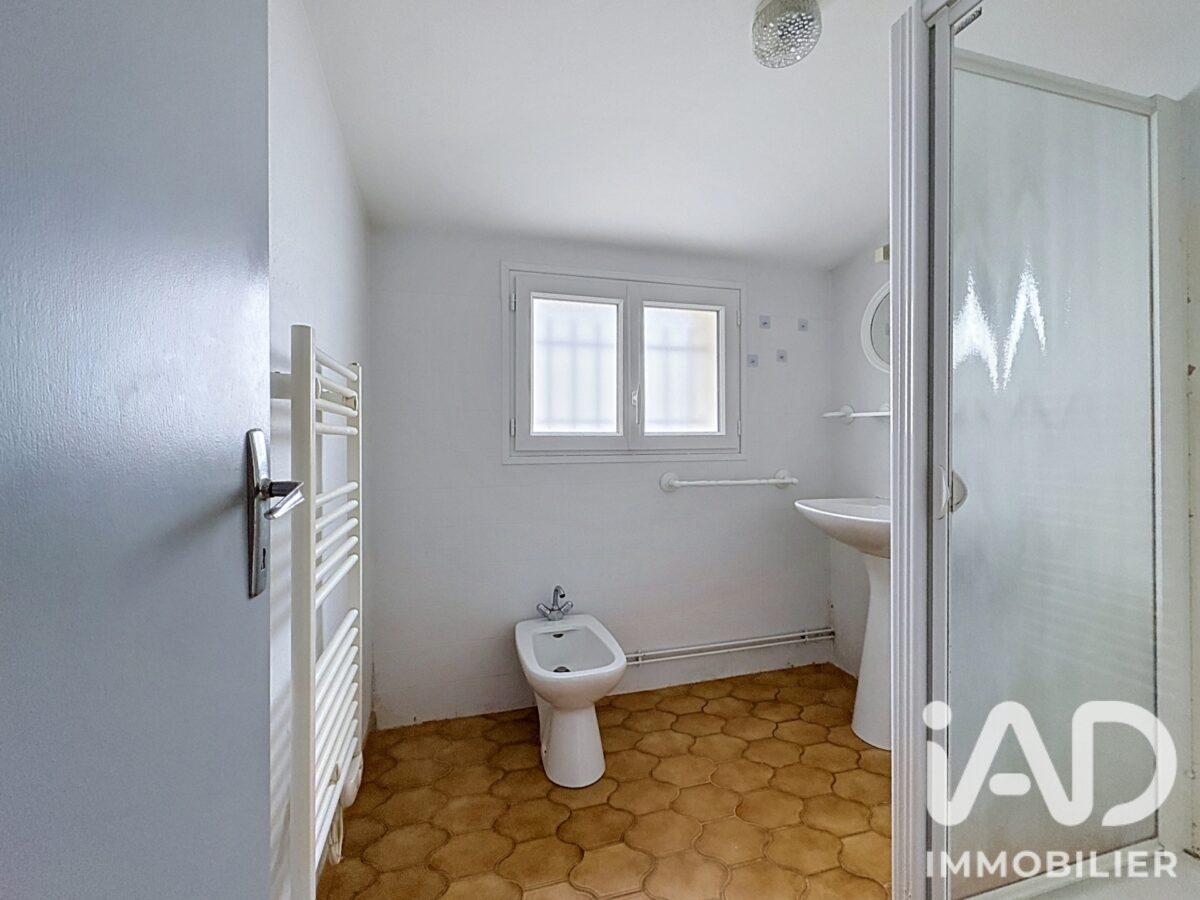 Maison traditionnelle à Charron (17230) — 100 m², 4 pièces — photo 6/8