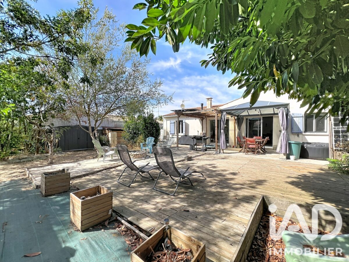 Maison à Charron (17230) — 100 m², 4 pièces — photo 2/8