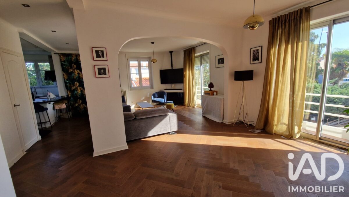 Maison à La Rochelle (17000) — 123 m², 8 pièces — photo 4/8
