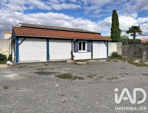 Garage à Charron (17230) — 49 m²