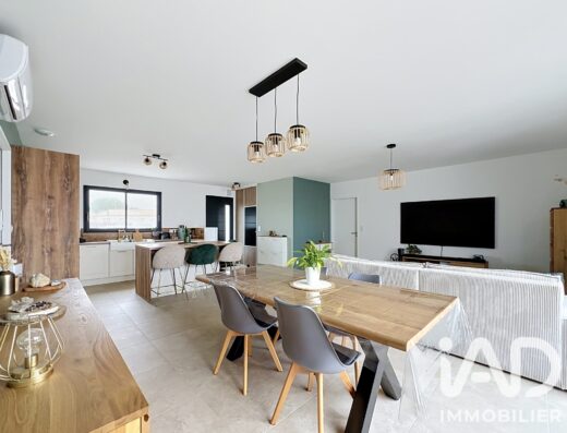 Maison à Charron (17230) — 110 m², 5 pièces